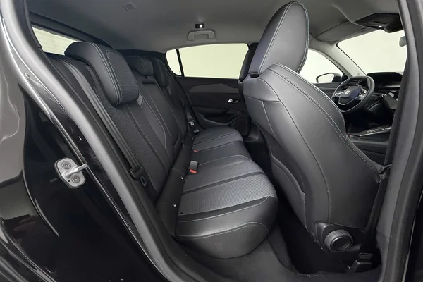 Peugeot 308 PHEV (2022) — foto 14 van 29