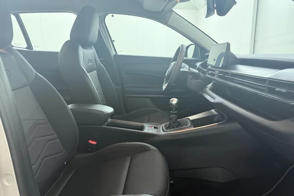 Jeep Avenger (2025) — foto 15 van 17