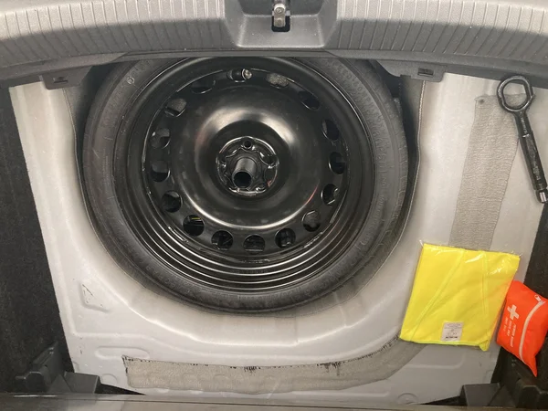VOLKSWAGEN Taigo (2023) — foto 25 van 36