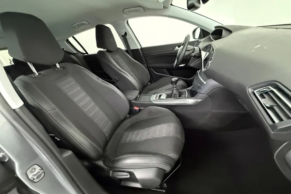 Peugeot 308 (2021) — foto 5 van 29