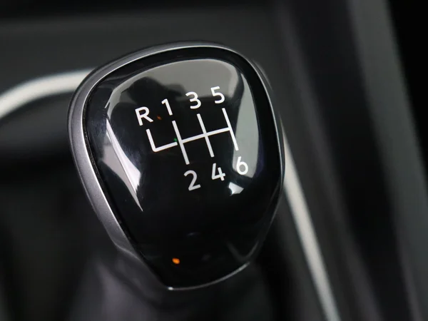 VOLKSWAGEN Golf Variant (2024) — foto 4 van 30
