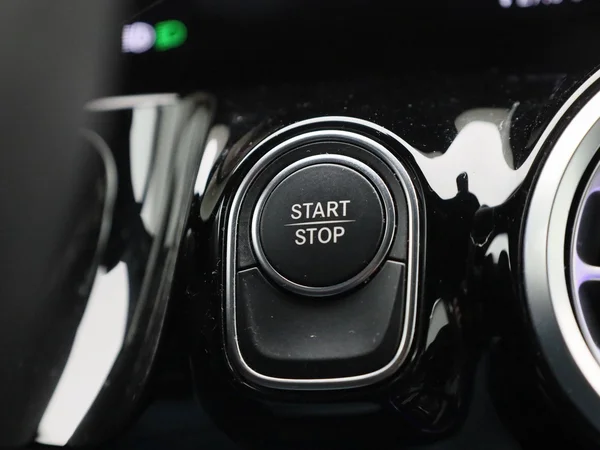 Mercedes-Benz EQA (2024) — foto 18 van 43