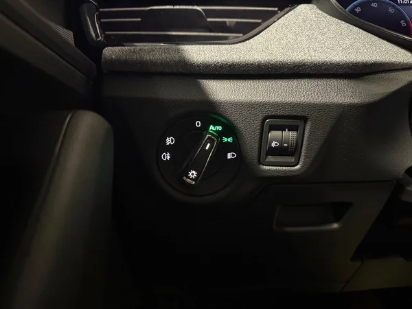 SKODA Scala (2025) — foto 2 van 16