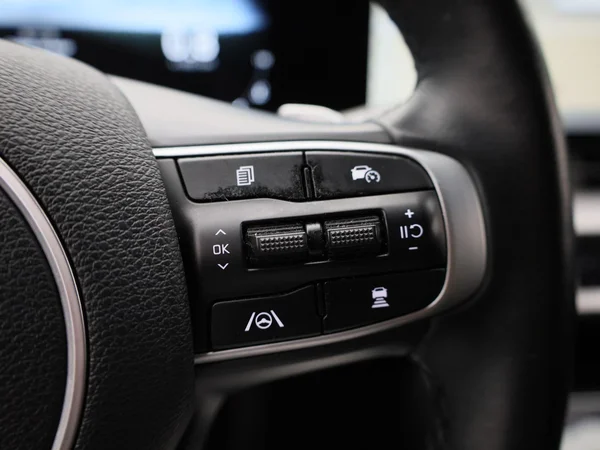 Kia Sportage (2023) — foto 13 van 48