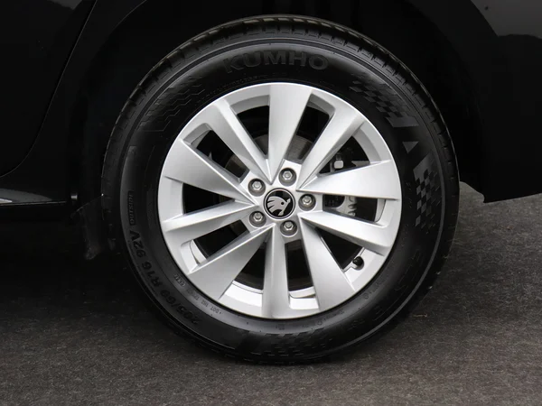 SKODA Kamiq (2025) — foto 7 van 18