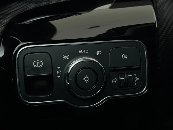 MERCEDES A 180 (2018) — foto 18 van 26