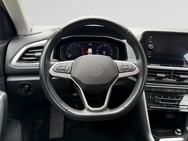 VOLKSWAGEN T-Roc (2023) — foto 4 van 24