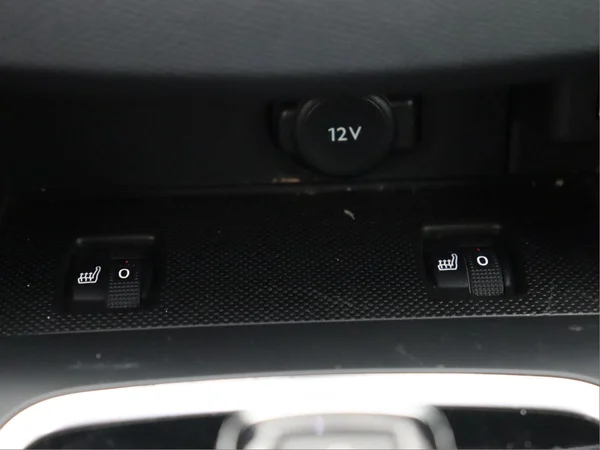 PEUGEOT 308 (2021) — foto 11 van 13