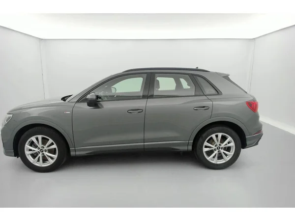 AUDI Q3 (2022) — foto 32 van 36