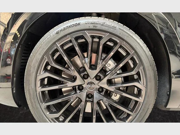 Audi Q7 SUV (2026) — foto 39 van 41