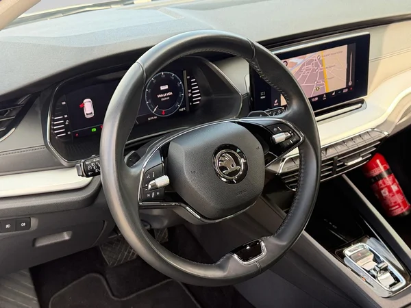 SKODA Octavia Combi (2024) — foto 19 van 20