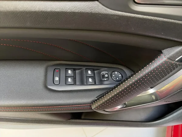 Peugeot 308 (2020) — foto 6 van 21