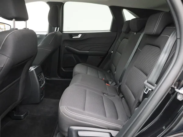 Ford Kuga (2022) — foto 3 van 39