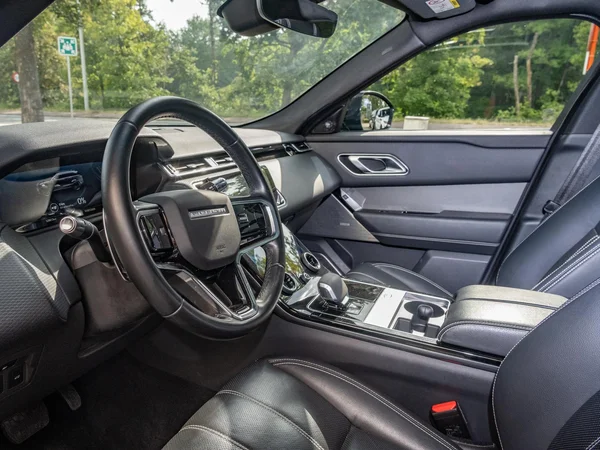 Land Rover Range Rover Velar (2022) — foto 26 van 27
