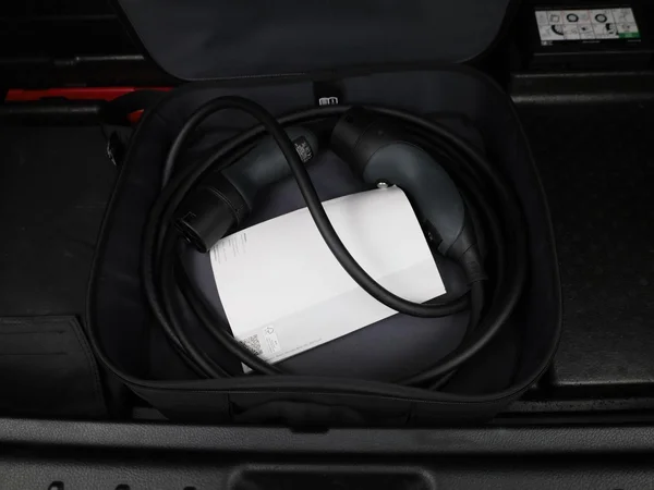 Mercedes-Benz EQB (2023) — foto 5 van 53