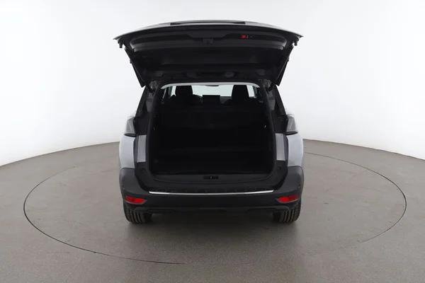Peugeot 5008 (2021) — foto 7 van 16