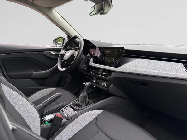 SKODA Kamiq (2024) — foto 17 van 18