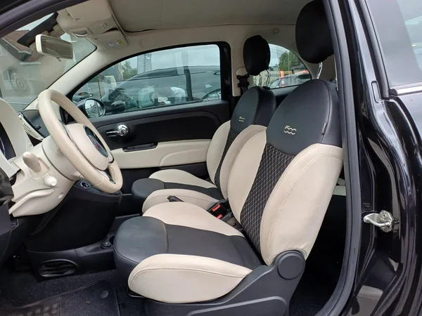 Fiat 500C (2022) — foto 16 van 18
