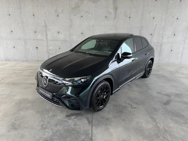 Mercedes-Benz EQE (2025) — foto 12 van 24