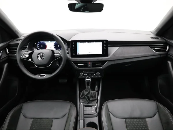 SKODA Scala (2024) — foto 7 van 23