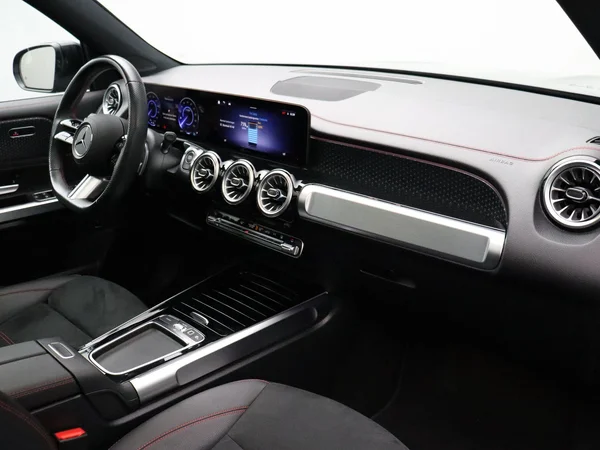 Mercedes-Benz EQB (2025) — foto 22 van 32