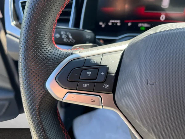 VOLKSWAGEN Polo GTI (2024) — foto 4 van 24