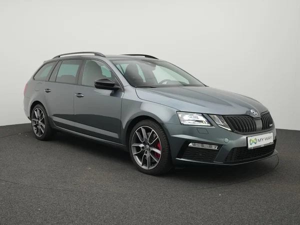 SKODA Octavia SW RS (2018) — foto 12 van 29
