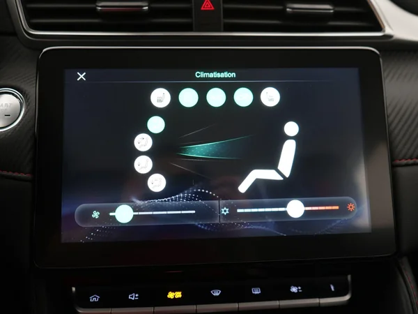 MG ZS (2024) — foto 10 van 23