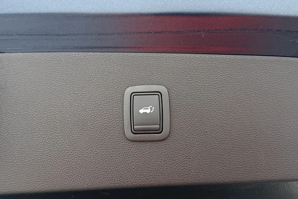 Dacia Bigster Hybrid (2026) — foto 9 van 17