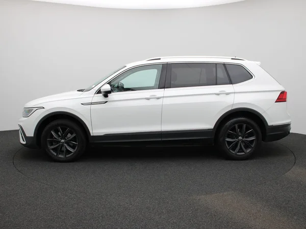 Volkswagen Tiguan (2022) — foto 41 van 45