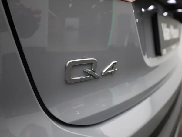 Audi Q4 e-tron (2024) — foto 33 van 50