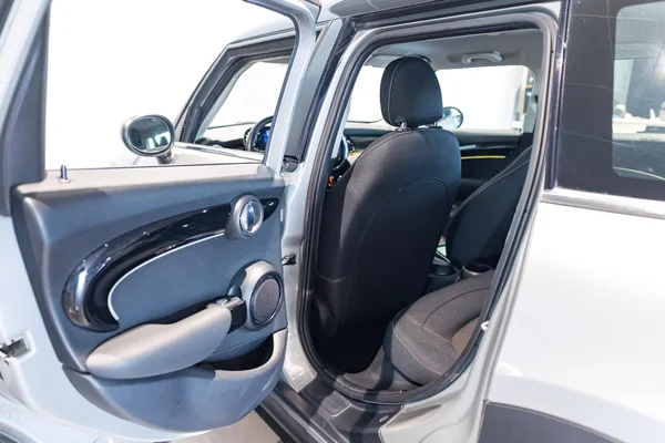 MINI Cooper (2024) — foto 7 van 35