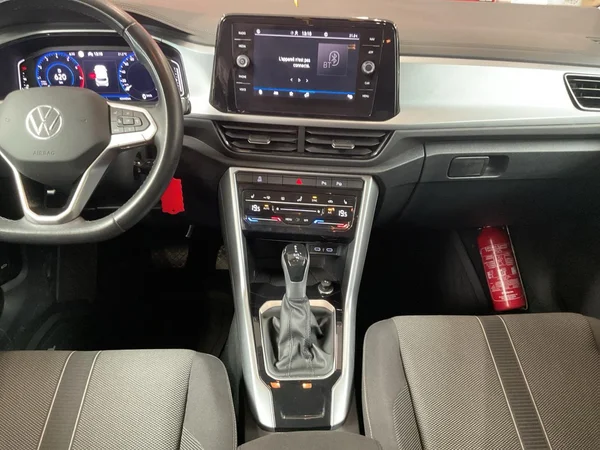 VOLKSWAGEN T-Roc (2022) — foto 3 van 22