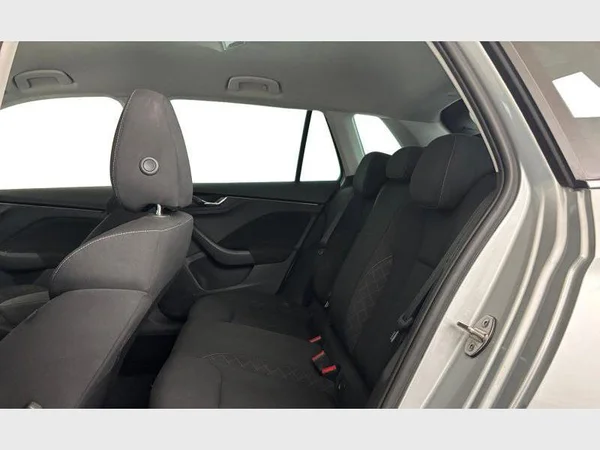 Skoda Kamiq (2020) — foto 6 van 15