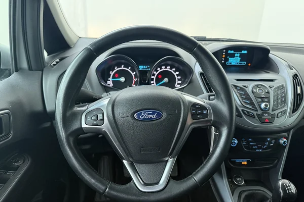Ford B-max (2017) — foto 2 van 22