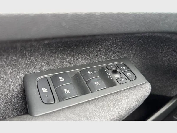 Volvo XC40 (2020) — foto 6 van 27
