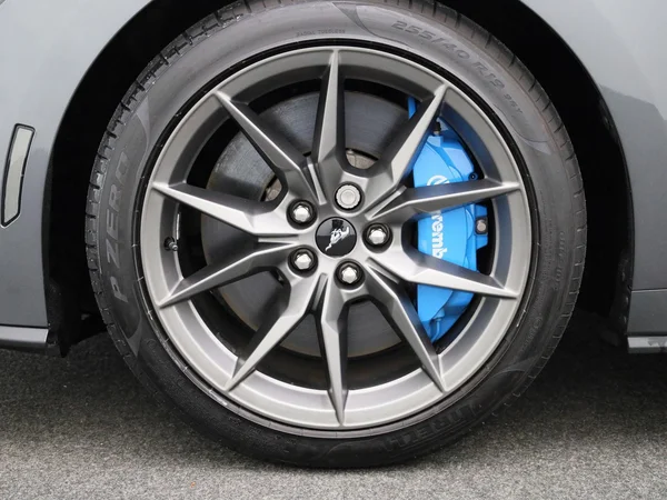 Ford Mustang (2024) — foto 2 van 46