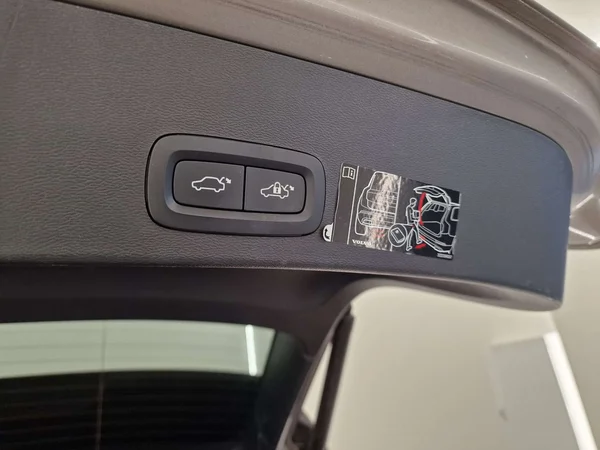Volvo XC40 (2021) — foto 3 van 16