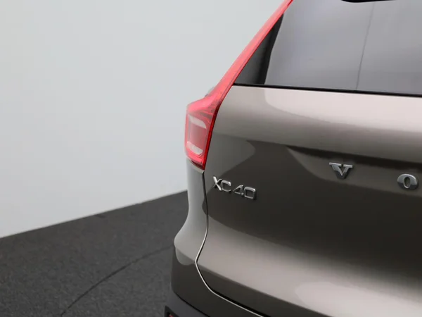 Volvo XC40 (2021) — foto 33 van 42