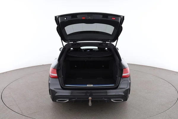 Mercedes-Benz C-Klasse (2020) — foto 7 van 16