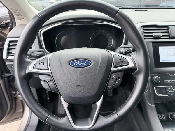 Ford Mondeo (2021) — foto 2 van 16
