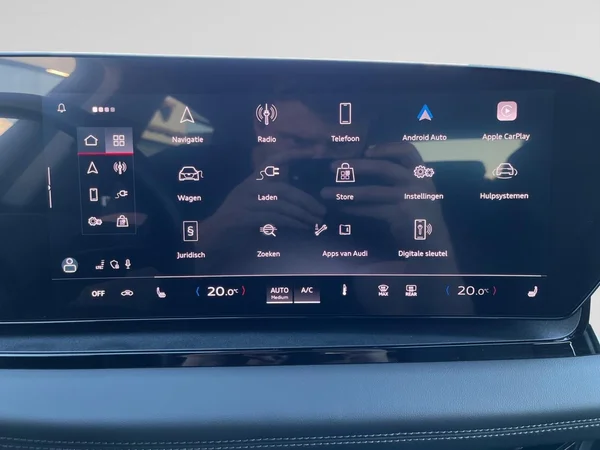 AUDI Q6 Sportback e-tron (2025) — foto 2 van 22