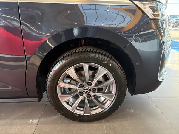 VOLKSWAGEN Multivan T7 Long (2025) — foto 21 van 23