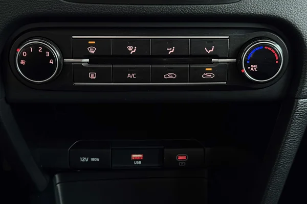 Kia Ceed (2023) — foto 3 van 27