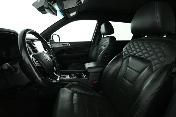 Ssangyong Rexton (2019) — foto 16 van 16