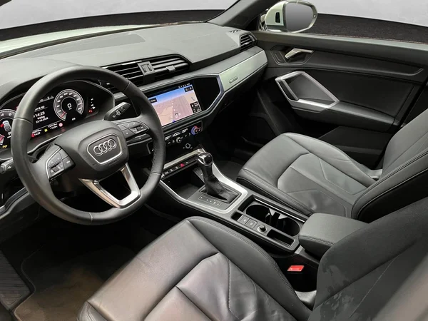 AUDI Q3 Sportback (2024) — foto 15 van 20