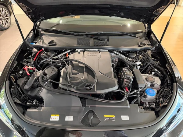 AUDI A5 Avant e-hybrid (PHEV) (2026) — foto 11 van 21