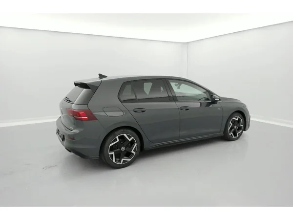 VOLKSWAGEN Golf VIII (2025) — foto 27 van 36