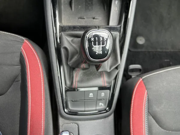 SKODA Kamiq (2021) — foto 9 van 32