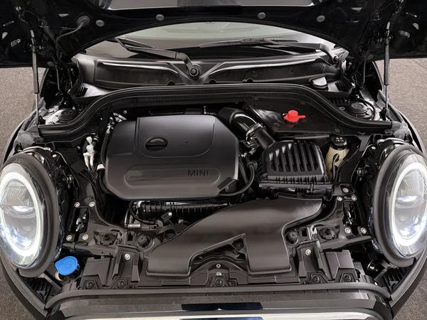 MINI Cooper (2022) — foto 6 van 27